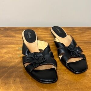 Soft spots  short heels size 8m black with flower on side